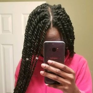 Meet your Posher, Amina